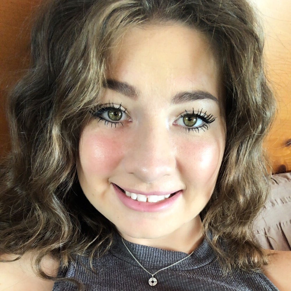 Meet your Posher, Talia